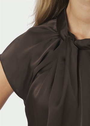 Fleur drapy satin bluse Dark Brown Neo Noir 